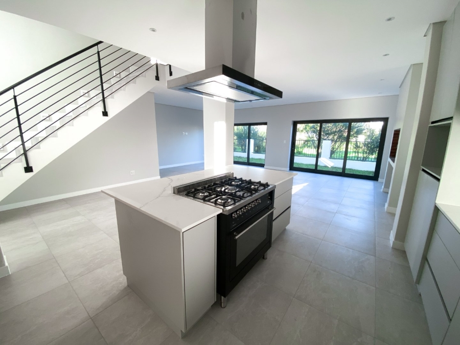 To Let 4 Bedroom Property for Rent in Croydon Gardens Estate Western Cape